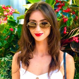 Meet your Posher, Carly